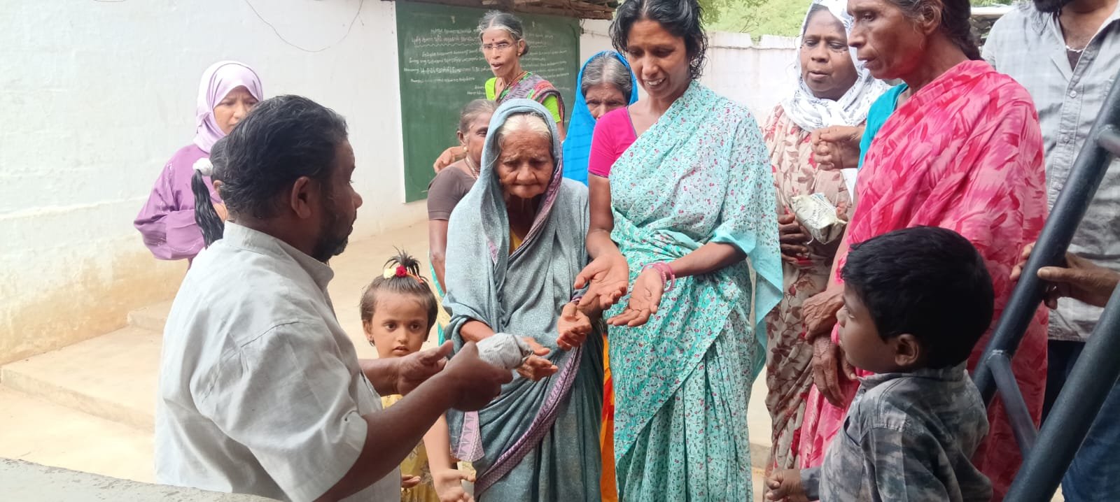 Food distribution camp